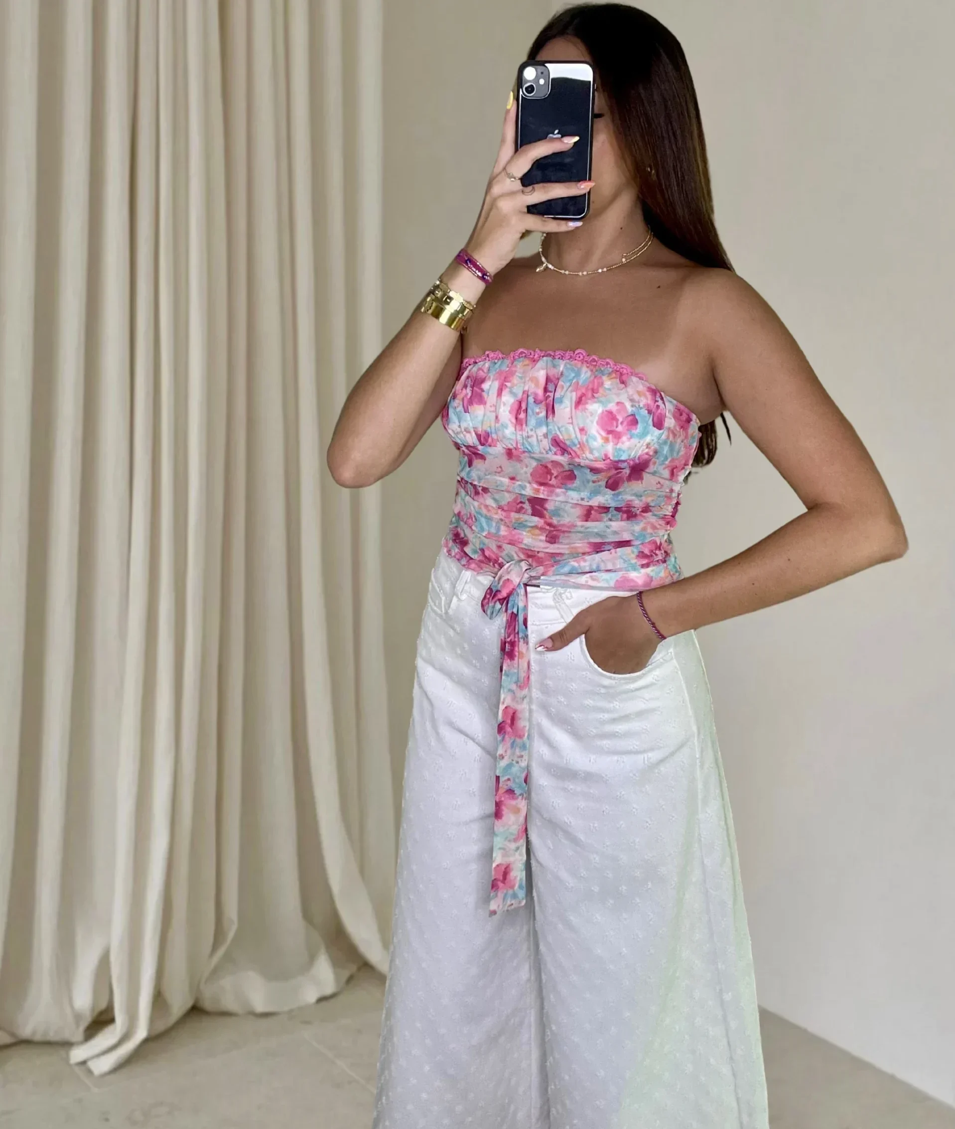 Pantalon OSSA femme blanc cassé – tissu brodé et coupe large moderne